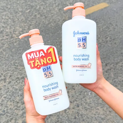 Shop sỉ set Quà Tặng Combo 2 Sữa Tắm Johnson's PH 5.5 Chiết Xuất Hạnh Nhân