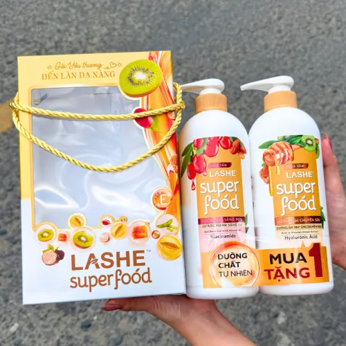 Set Quà Tặng Combo 2 Sữa Tắm LASHE SUPERFOOD Vitamin E 610g – một lựa chọn đáng tham khảo trong set quà