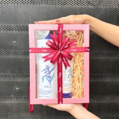 Hộp Quà Reihaku Hatomugi Gồm Sữa Tắm Và Sữa Rửa Mặt Ý Dĩ