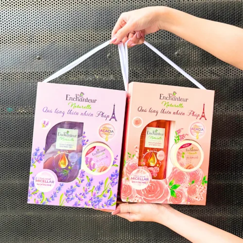 Nơi lấy sỉ set Quà Tặng Sữa Tắm Enchanteur Naturelle Hương Hoa Lavender & Tẩy Tế Bào Chết Body (Set Màu Tím)