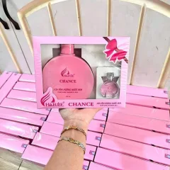 Bộ Sữa Tắm Nước Hoa Charme Chance Hồng 250ml Kèm Nước Hoa Charme Chance