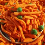 Snack thập cẩm que đậu thơm ngon, đóng túi zip 500g