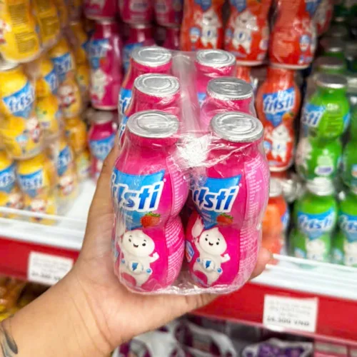 Lốc 6 Chai Sữa Chua Uống FRISTI Hương Dâu 80ml Màu Hồng