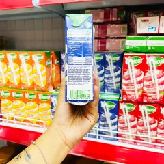 Lốc 4 hộp sữa chua uống Yomost vị Việt Quốc bạc hà, mỗi hộp 170ml