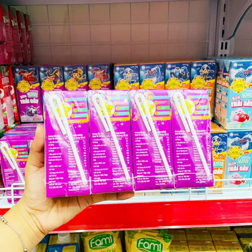 Lốc 4 hộp sữa dinh dưỡng trái cây KUN hương nho, 180ml mỗi hộp