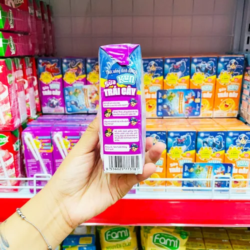 Lốc 4 hộp sữa dinh dưỡng trái cây KUN hương nho, 180ml mỗi hộp