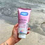 Sữa dưỡng thể Vaseline 70X màu hồng, chai 300 ml nhập khẩu