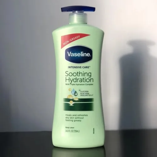 Shop sỉ sữa Dưỡng Thể Vaseline Intensive Care Dưỡng Da Trắng Sáng 725ml - Hàng Xách Tay
