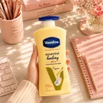 Shop sỉ sữa Dưỡng Thể Vaseline Intensive Care Essential Healing Màu Vàng 725ml Phiên Bản Mới - Hàng Xách Tay