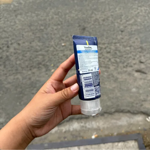 Nơi lấy sỉ sữa Dưỡng Thể Vaseline Sáng Mịn Da Tuýp Màu Xanh 70ml
