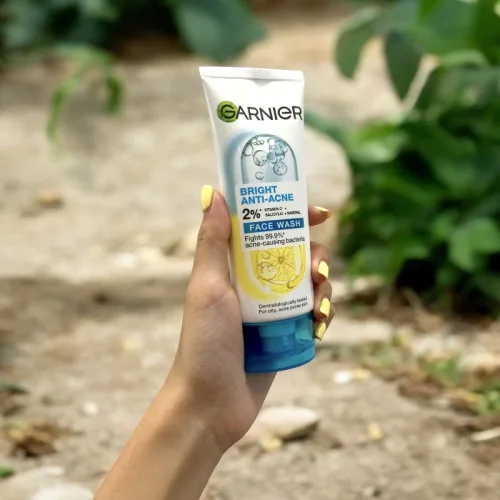 Shop sỉ sữa Rửa Mặt Garnier Ngừa Mụn Sáng Da Bright Anti-Acne 100ml