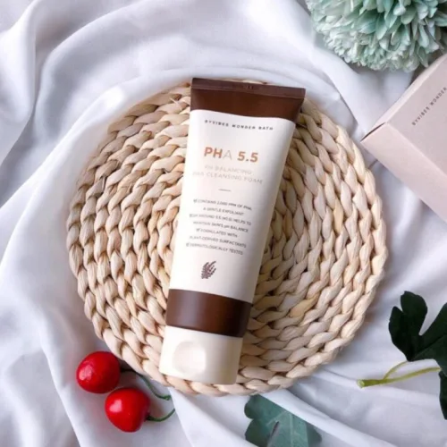 Sữa rửa mặt Byvibes Wonder Bath PHA 5.5 dung tích 130ml