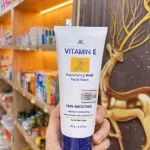 Tuýp rửa mặt AR Vitamin E 190g từ Thái Lan