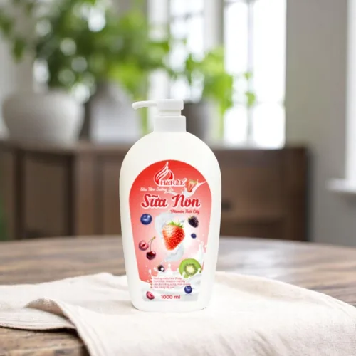 Sữa tắm Charme sữa non vitamin trái cây 1000ml hỗ trợ dưỡng sáng, cấp ẩm
