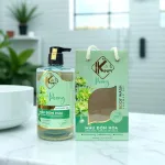 Sữa tắm Kina hương nước hoa mẫu đơn 900ml, tặng kèm 1 bông tắm