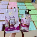 Sữa tắm Kina Labo Lavender Oải Hương 900ml kèm bông tắm