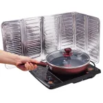 Tấm Nhôm Chắn Dầu Mỡ Bếp Gấp Gọn 83x32cm Có Nam Châm