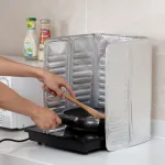 Tấm Nhôm Chắn Dầu Mỡ Bếp Gấp Gọn 83x32cm Có Nam Châm