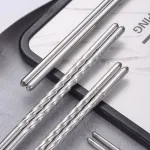 Nơi lấy sỉ vỉ 5 Đôi Đũa Inox Chất Lượng Cao 22cm