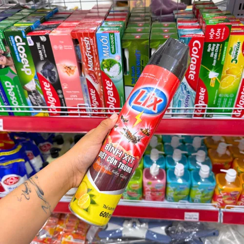 Chai Xịt Côn Trùng LIX Hương Chanh Màu Đỏ 600ML