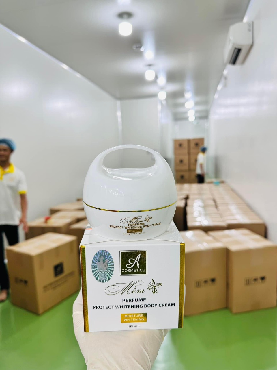 Trắng sáng Body sau 7 ngày với Mềm của nhà Phương Anh