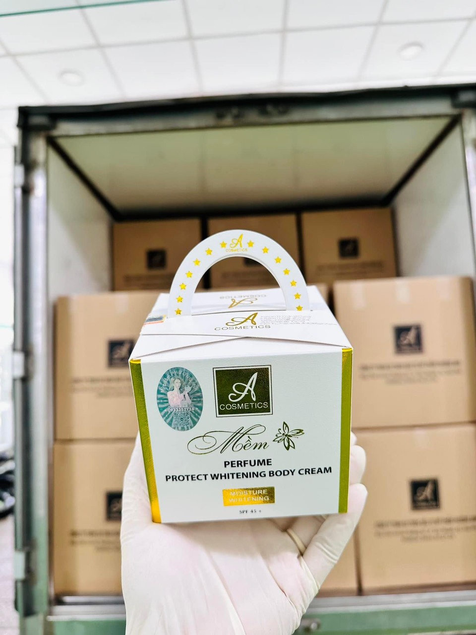 Trắng sáng Body sau 7 ngày với Mềm của nhà Phương Anh