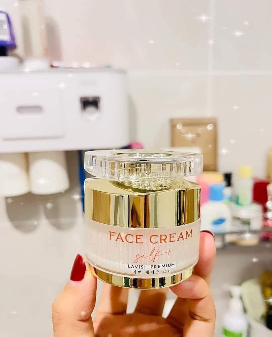 Muốn có làn da trắng hồng căng mịn mà chưa biết lựa chọn dòng sp nào thích hợp thì rinh ngay em này nhé