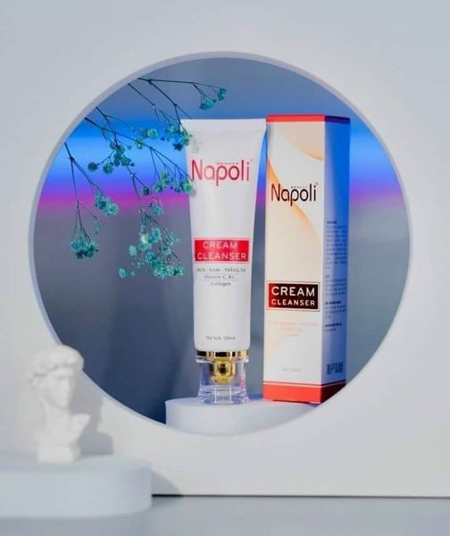 Sử dụng sữa rửa mặt Napoli đều đặn mỗi ngày giúp đánh bay tế bào chết cứng đầu