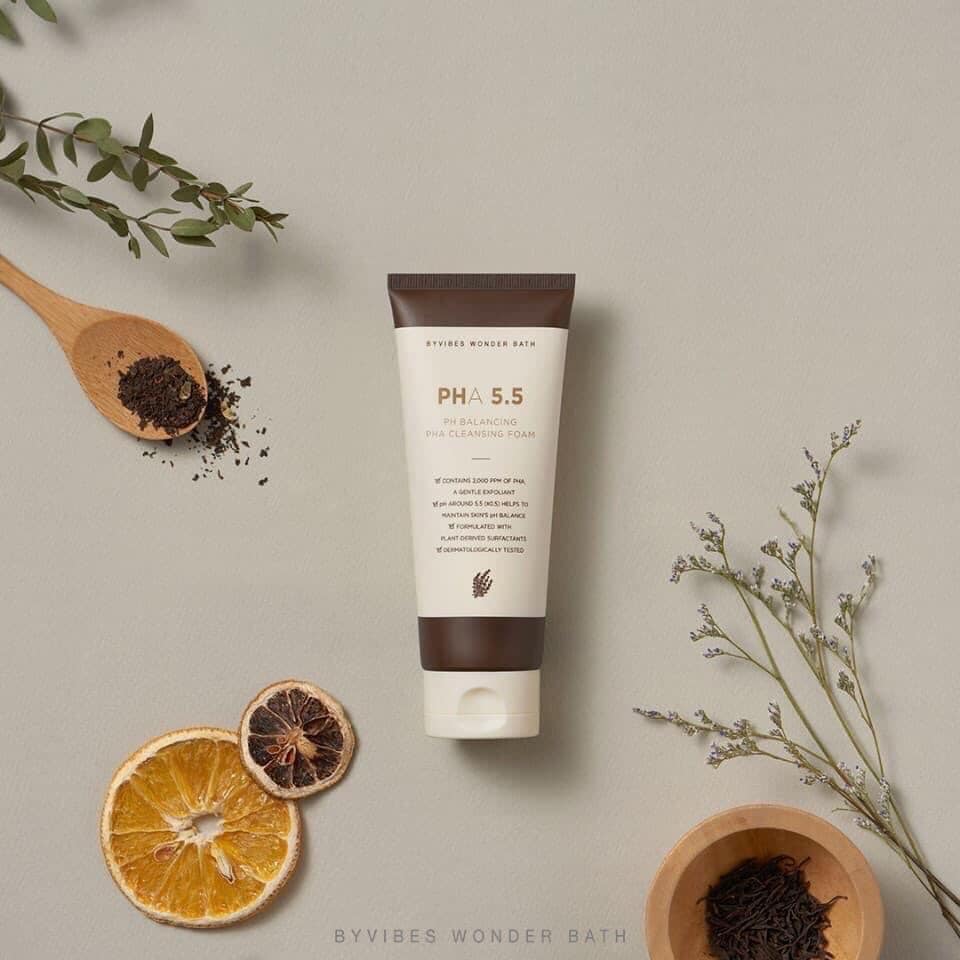 Sữa Rửa Mặt Tẩy Tế Bào Chết Byvibes Wonder Bath PHA 5.5 PH Balancing PHA Cleansing Foam  hỗ trợ điều trị mụn