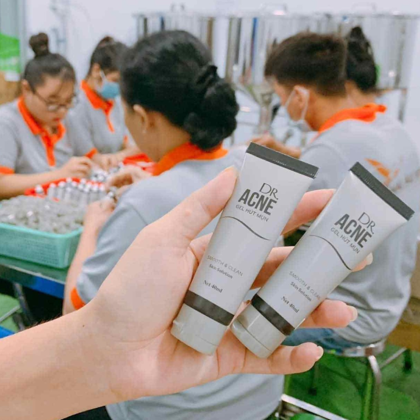 Gel Lột Mụn Đầu Đen Dr.Acne Smooth & Clean 40ml để mụn đầu đen không còn phải là nỗi lo