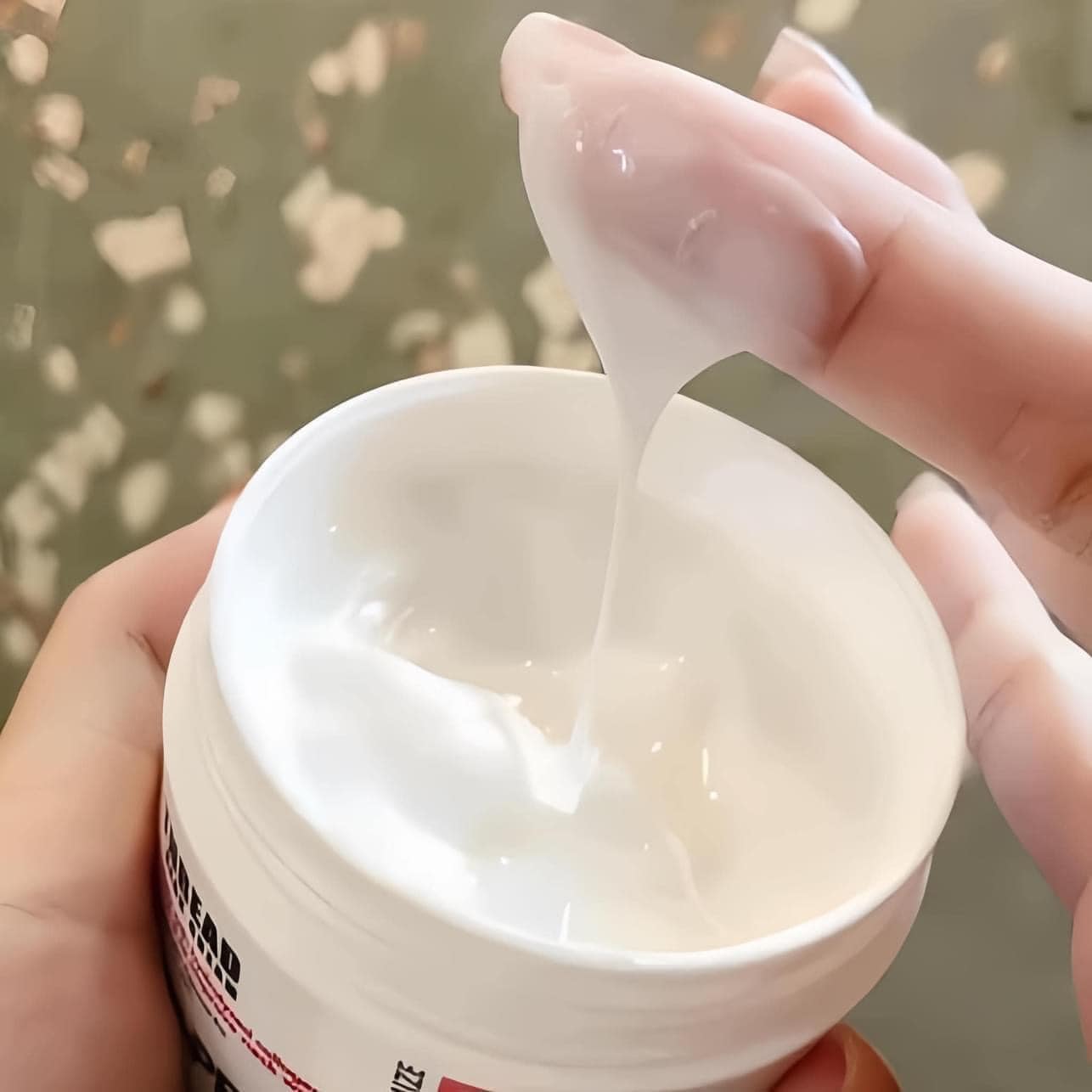 Kem dưỡng chống lão hóa vùng cổ Medi-Peel Naite Thread Neck Cream