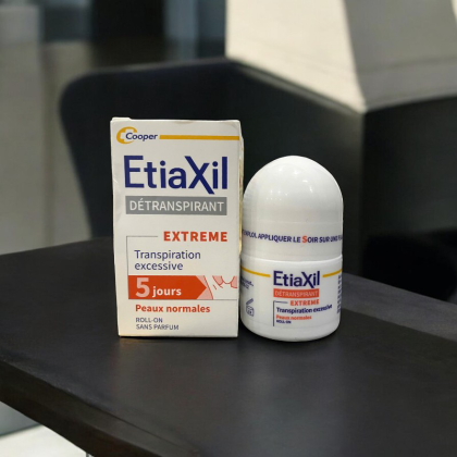 Lăn Khử Mùi Etiaxil Détranspirant Traitement Roll-On Peaux Normales Dành Cho Da Thường Màu Đỏ 15Ml