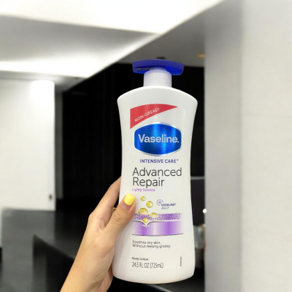Sữa vaseline  Advanced Repair 725ml dưỡng thể trắng da