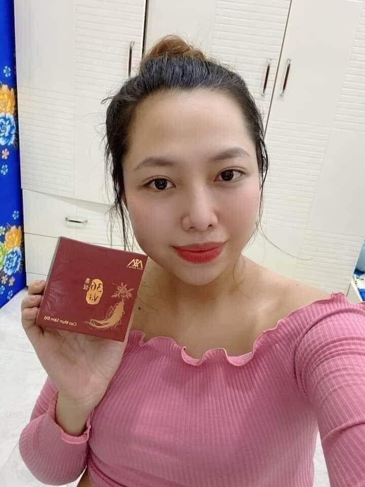 Không còn là nỗi lo mặt mụn nếu bạn có trong tay em cao trị mụn sâm đỏ
