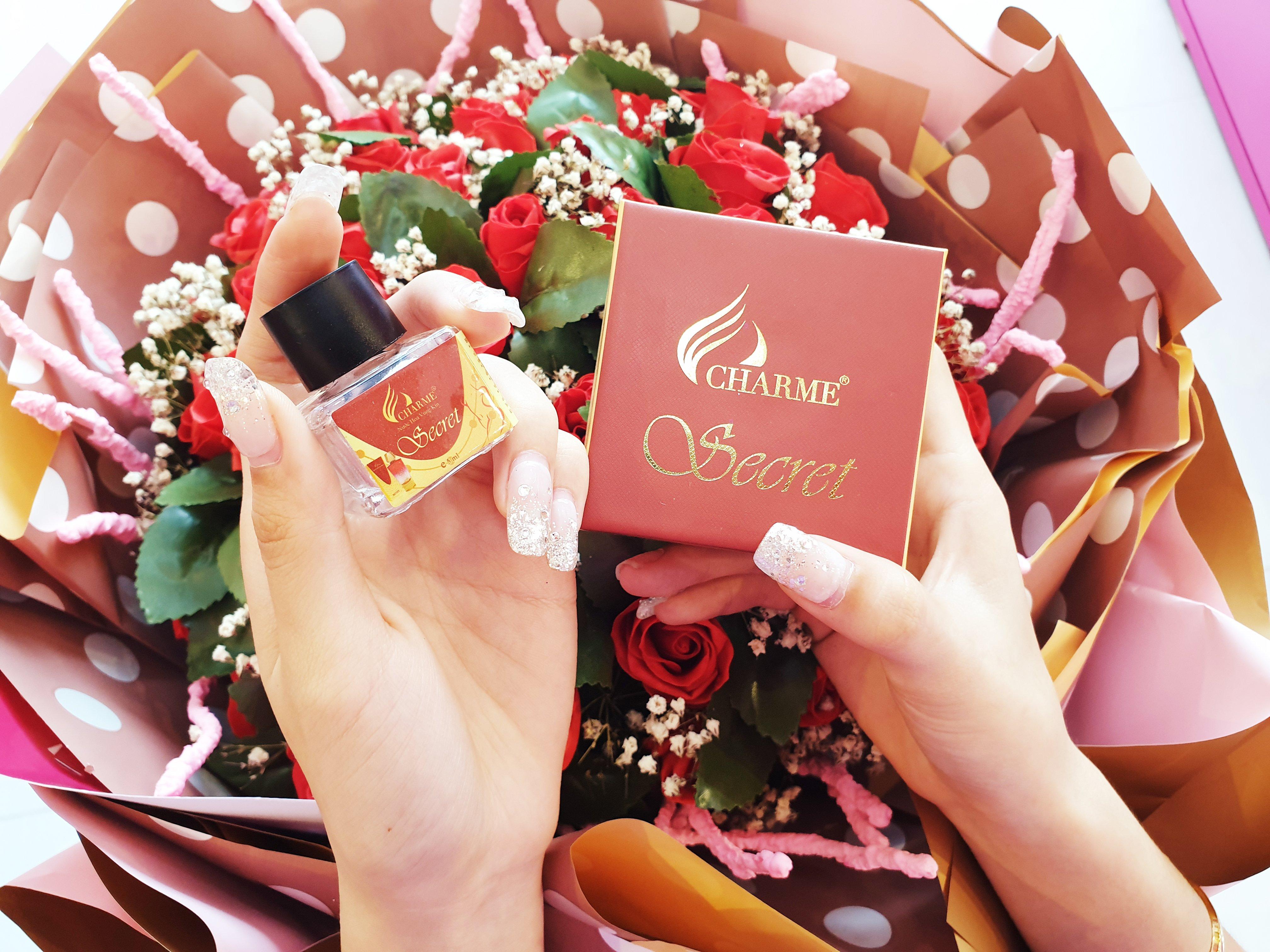 Nước hoa vùng kín Charme Secret