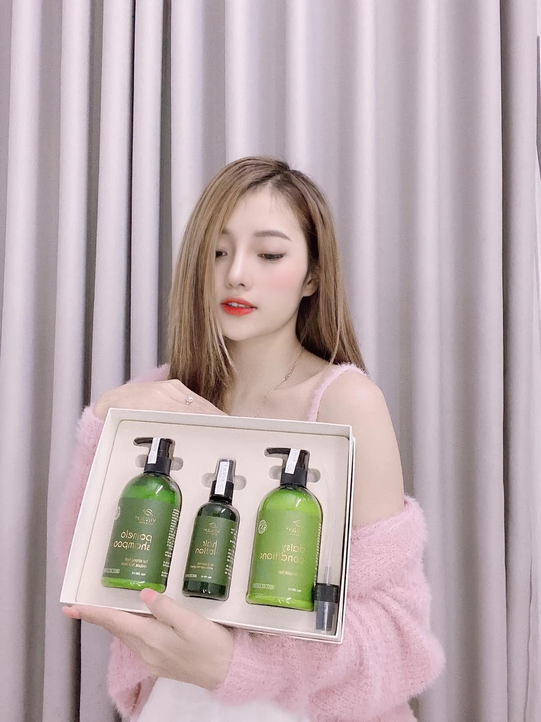Vậy muốn có tóc đẹp thì dùng gì? Dùng ngay bộ 3 sản phẩm dưỡng tóc Vijully