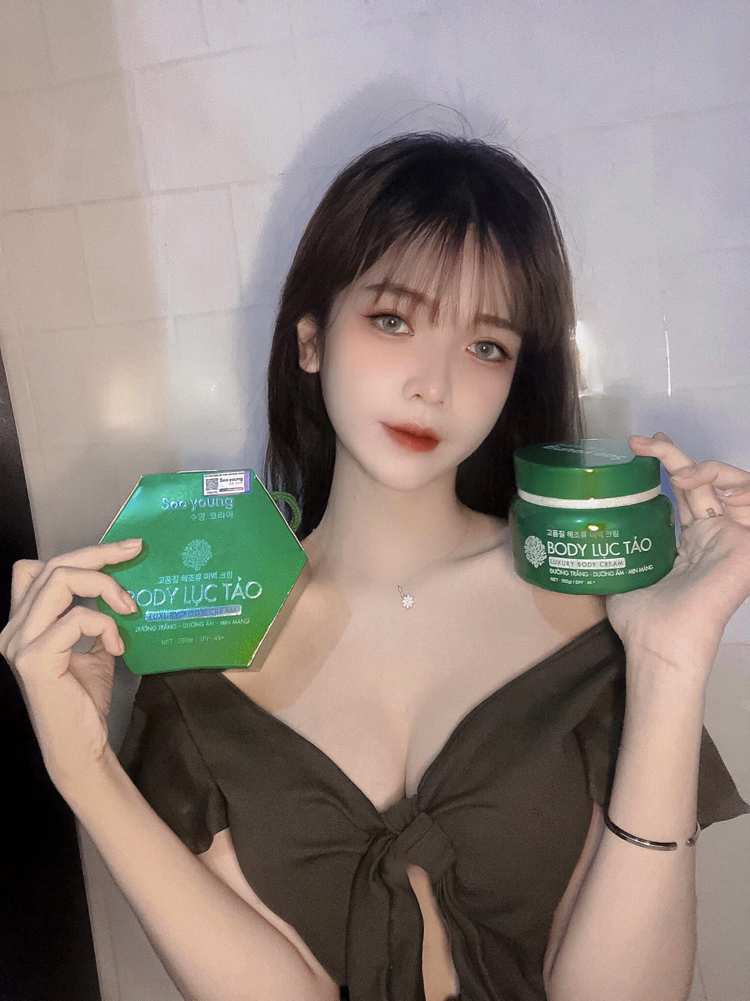 Body lục tảo bảo bối cho làn da căng muót trắng nõn nà.