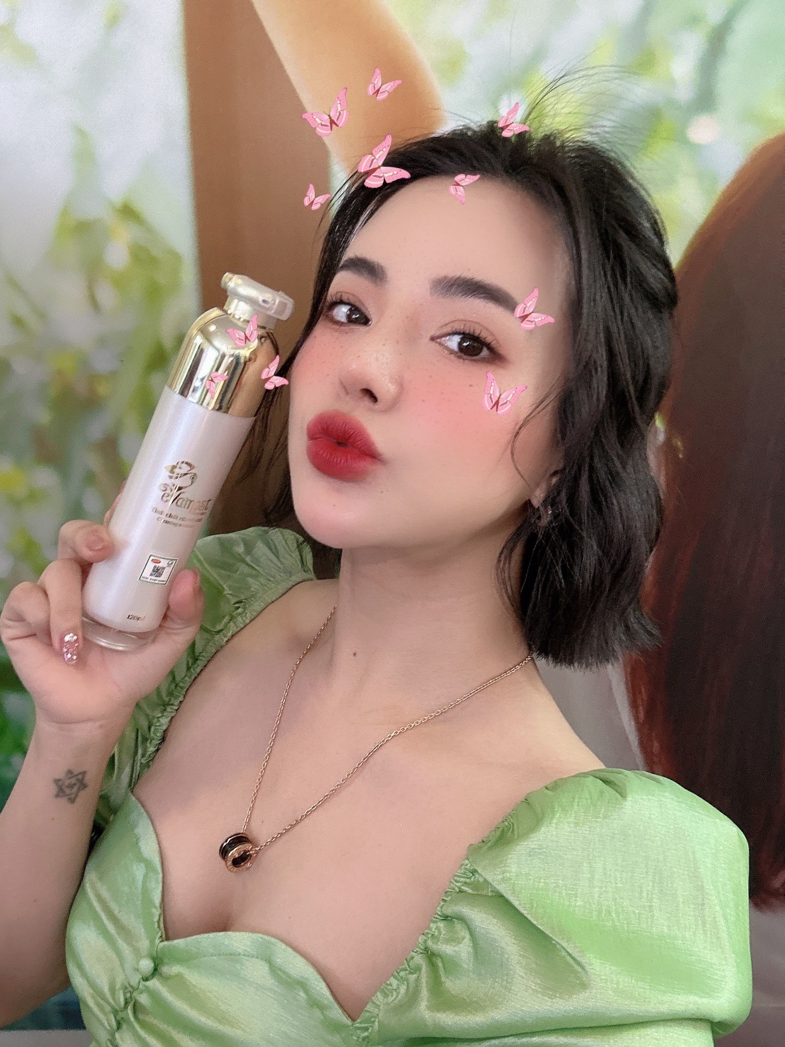 Sinh nở xong mà "cô bé" vẫn không hao hụt nhờ siêu phẩm tinh chất lửa tình Evamost Premium