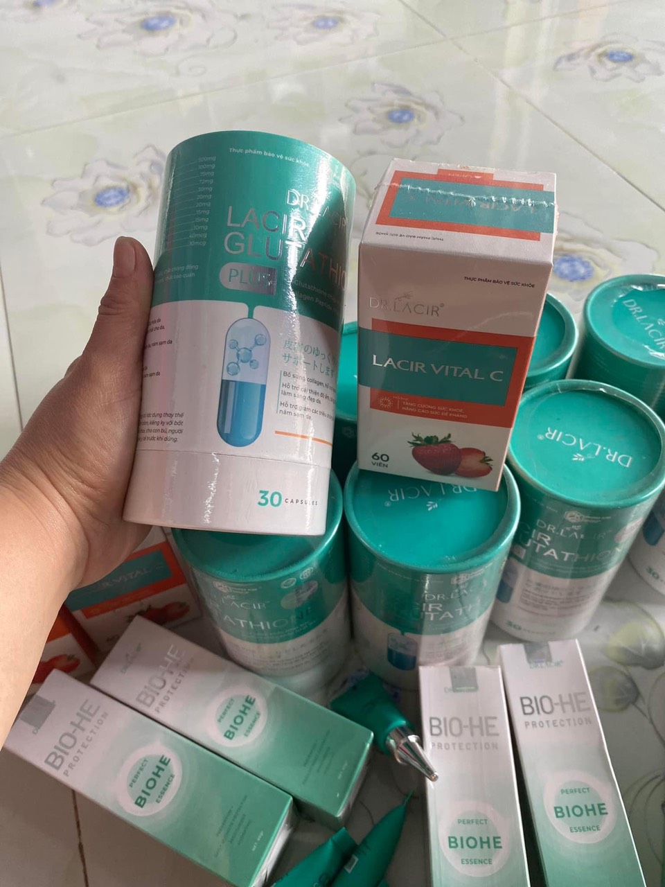 Viên uống glutathione plus mới tặng vitamin c  Chương trình khuyến mãi có hạn nhé chị em