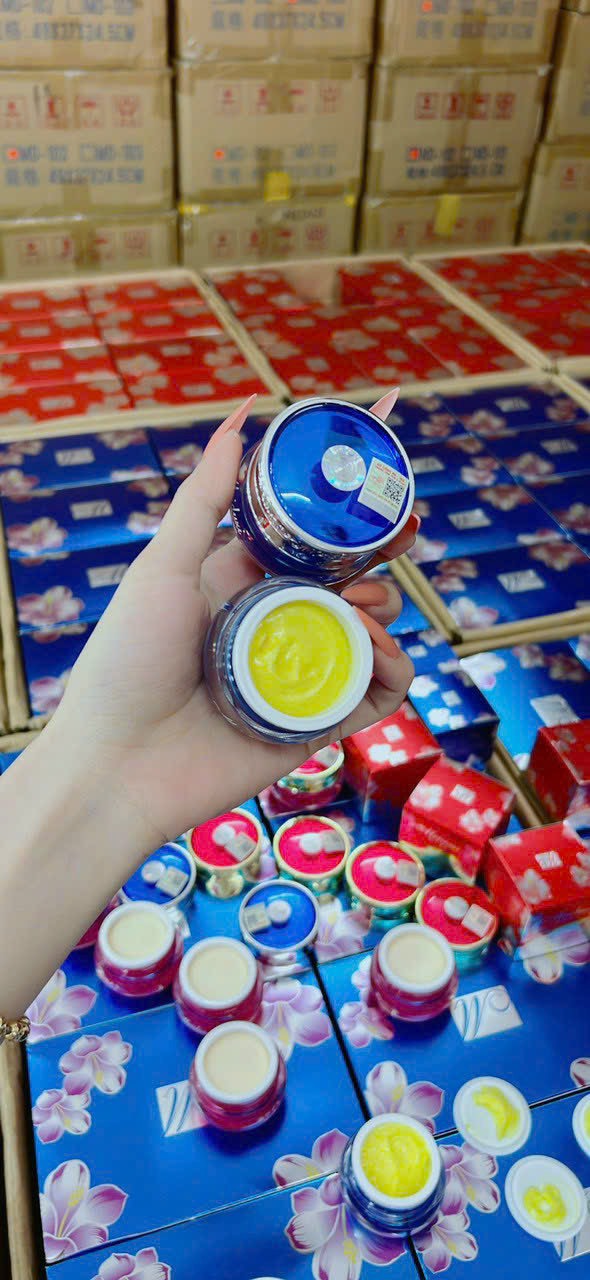 Sẵn số lượng tem vuông điện tử nha