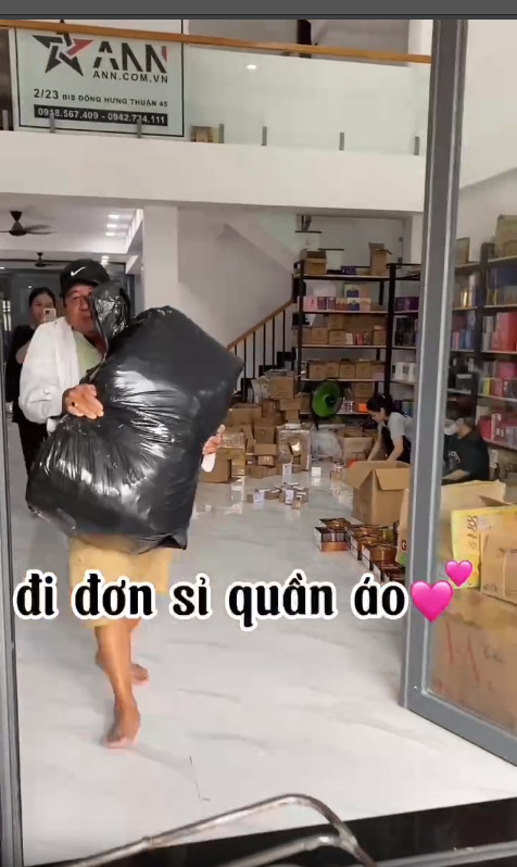 Ước gì ai cũng thương mình  Đồ gì mình úp cũng đầy ng mua