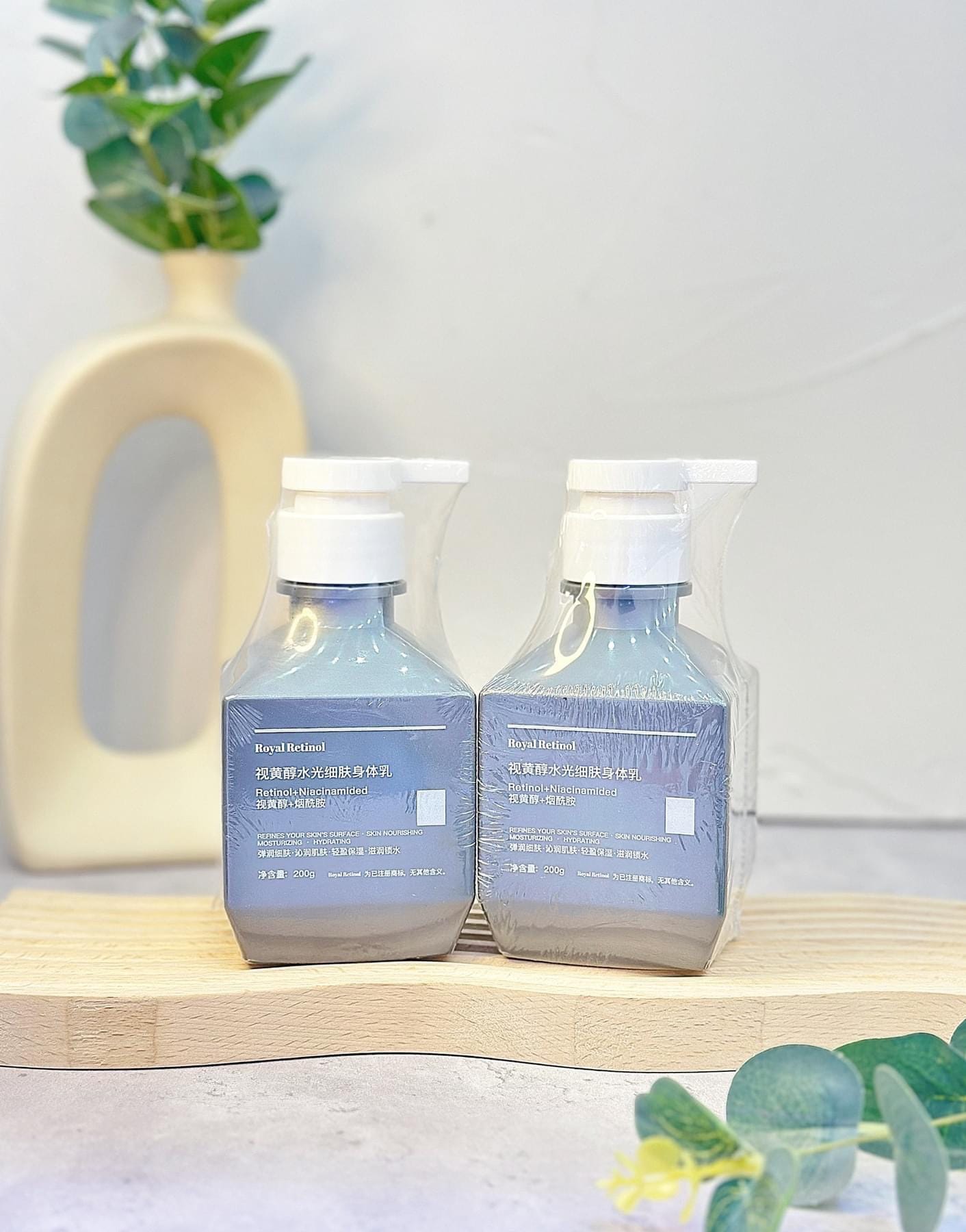 Kem kích trắng body Royal Retinol B22 The Matrix chứa 1.5% retinol, giúp làm mờ nếp nhăn  ngăn ngừa các dấu hiệu lão hóa khác