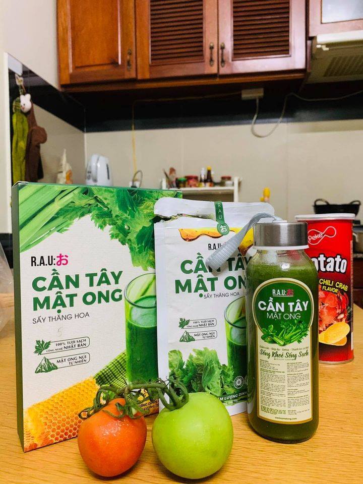 Một ly nước cần tây mỗi ngày để cải thiện hệ thống tiêu hóa của bạn, tại sao không?