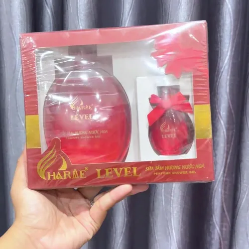 Nguồn hàng sỉ set Quà Tặng Sữa Tắm Nước Hoa Charme Level 250ml + Nước Hoa Charme Level